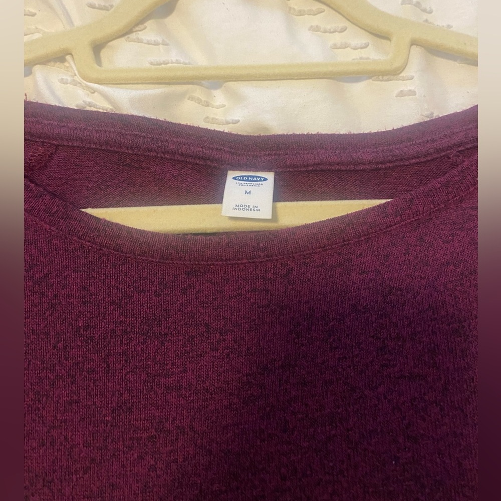 Dark pink long sleeve tee/thin sweater